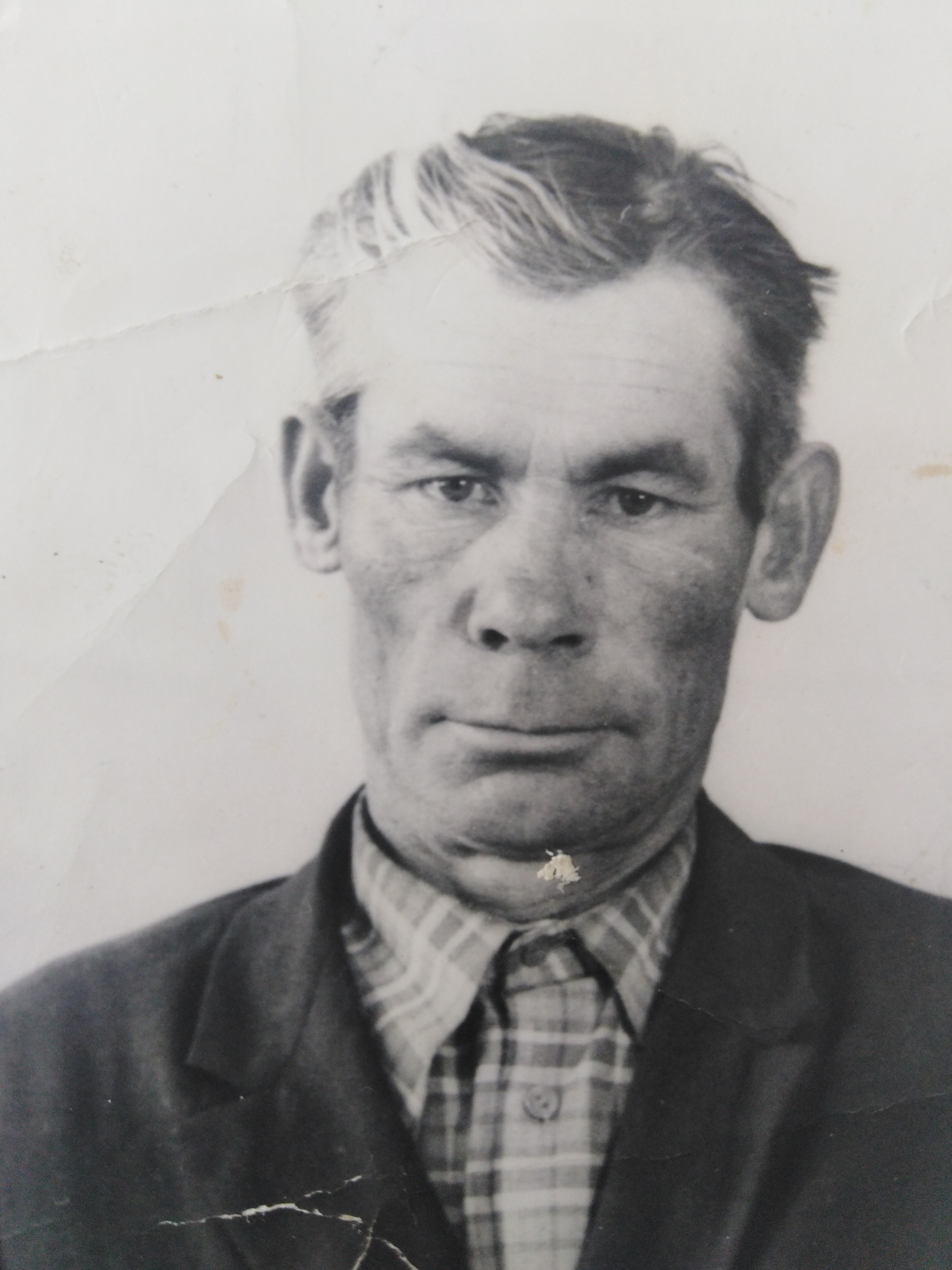 latushev.jpg